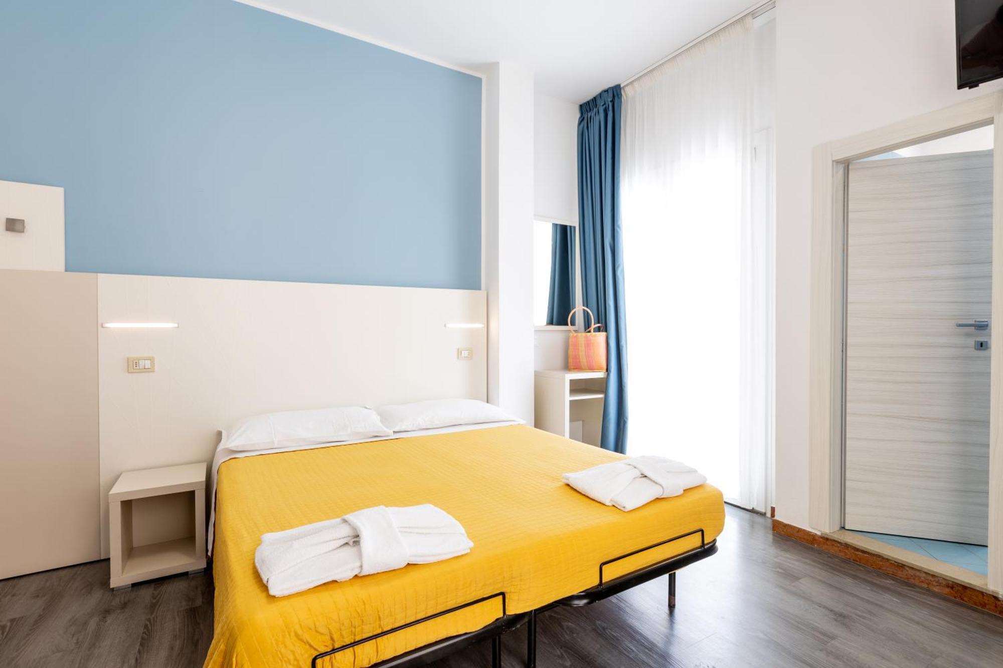 Hotel Kim Rimini Exterior foto